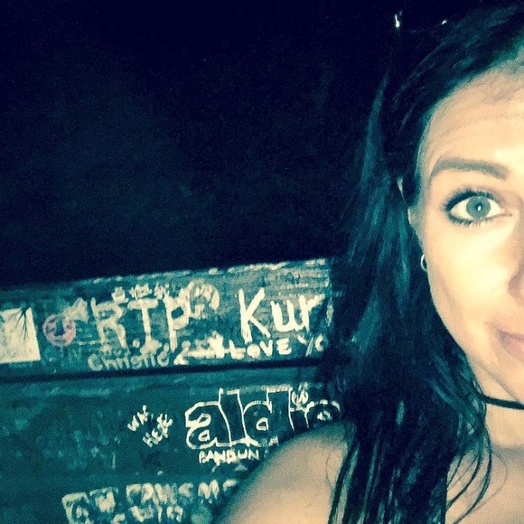 💀Meet your Posher, Lisa - Picture 3 of 3